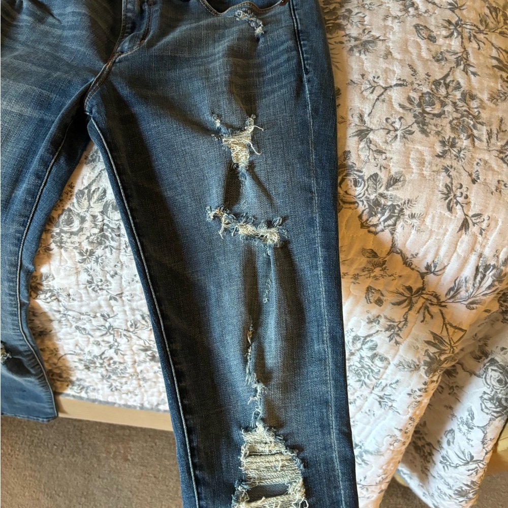 Abercrombie skinny distressed